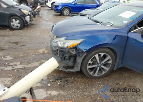 2018 Nissan Altima 2.5 Sr из США, поврежденный, VIN 1N4AL3AP9JC104999